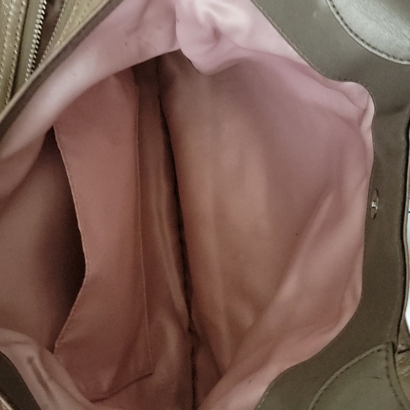 Gold Coach Hobo - Picture 9 of 9